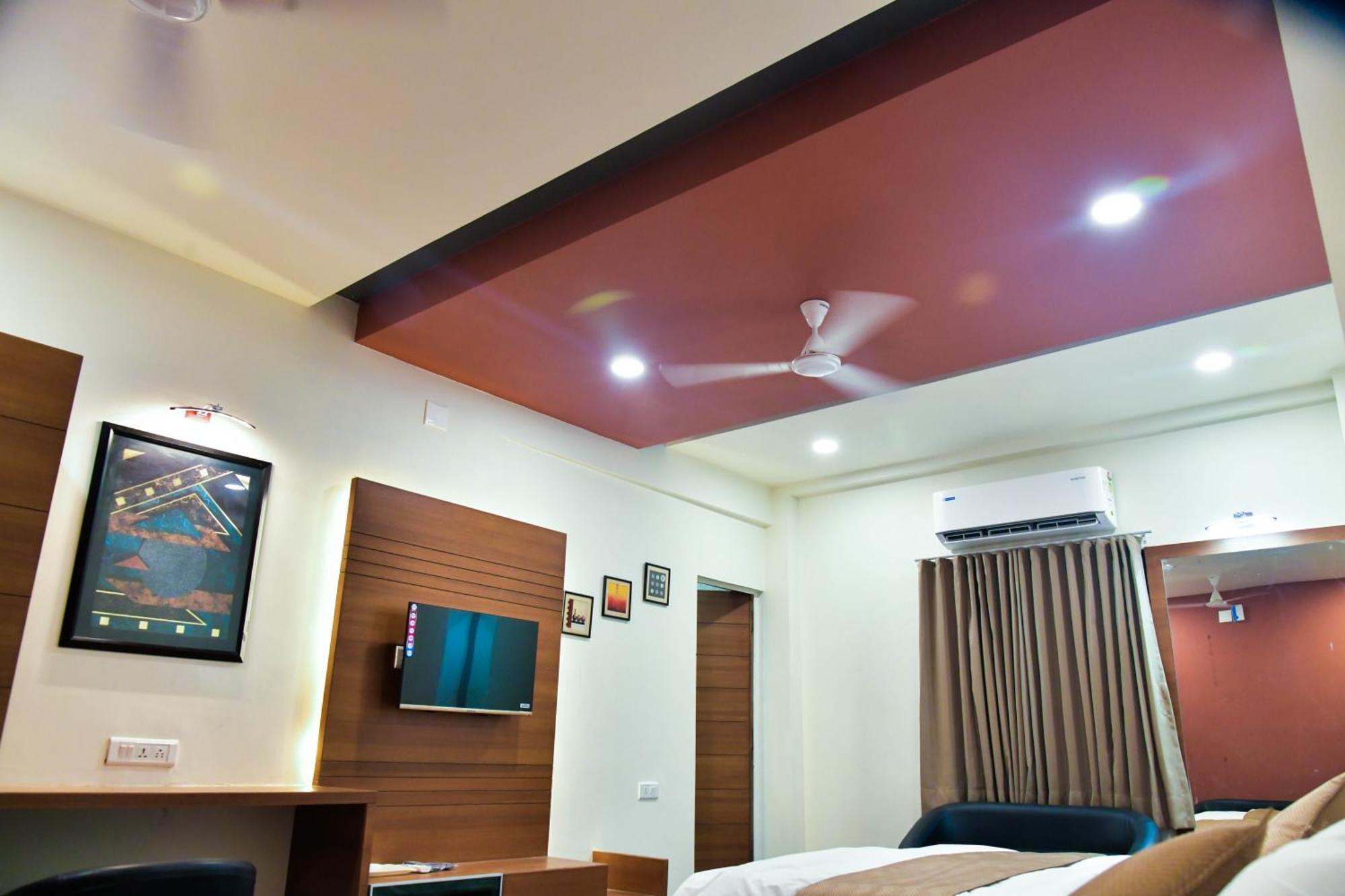 Hotel Ashooka Inn Гандинагар Экстерьер фото