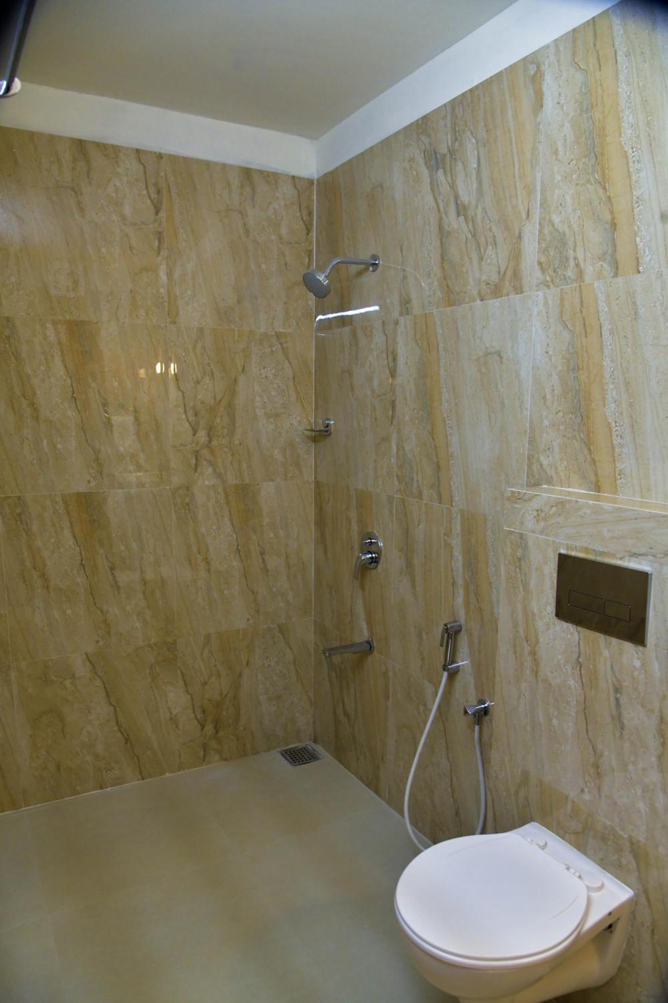 Hotel Ashooka Inn Гандинагар Экстерьер фото
